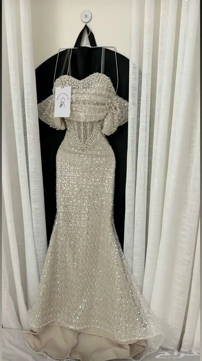 فستان شريته ومالبسته لان السايز صغير ماتختلف على السعر 0