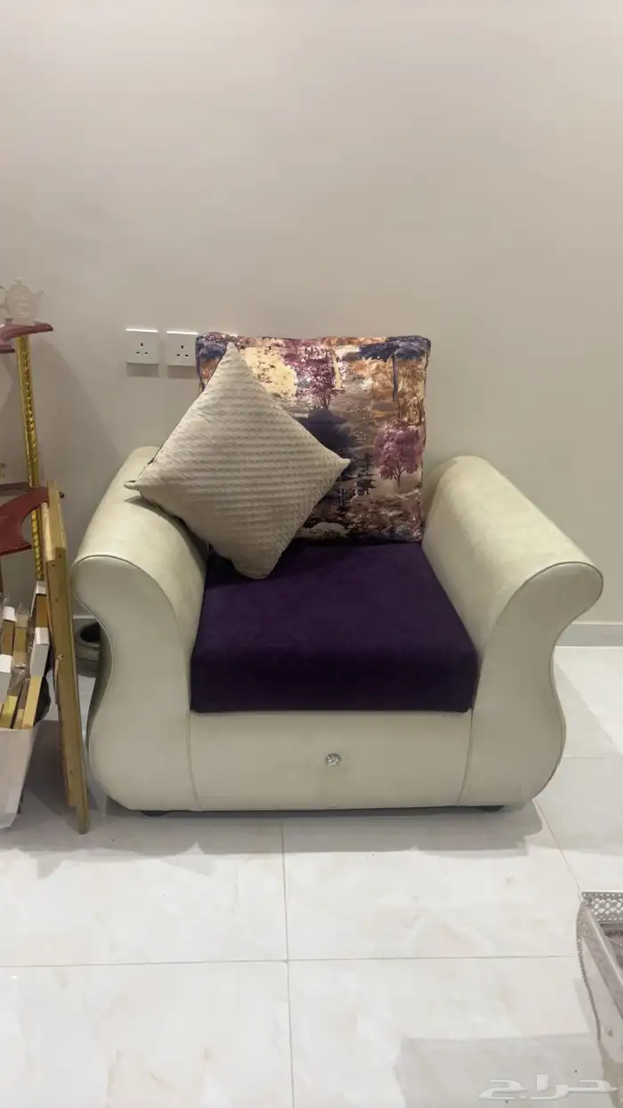 كنب مجلس نظيف للبيع 5