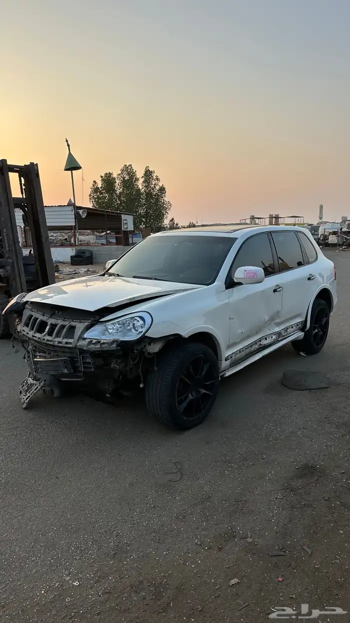 قطع غيار تشليح بورش كايين 2009 3