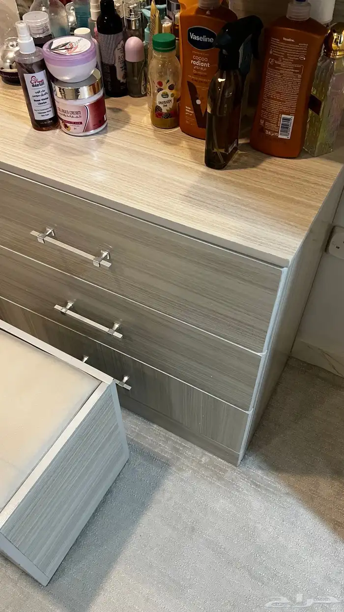 دولاب ملابس   تسريحة   طاولة 15