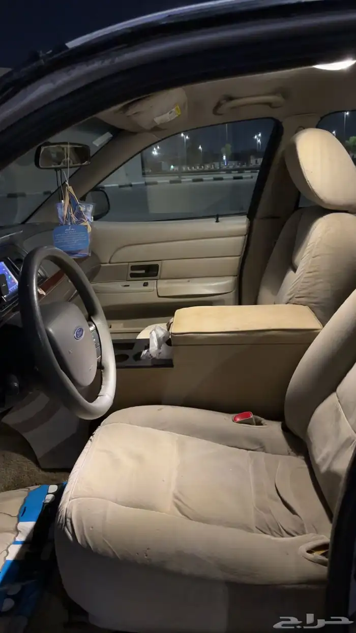 فورد فكتوريا 2011 8