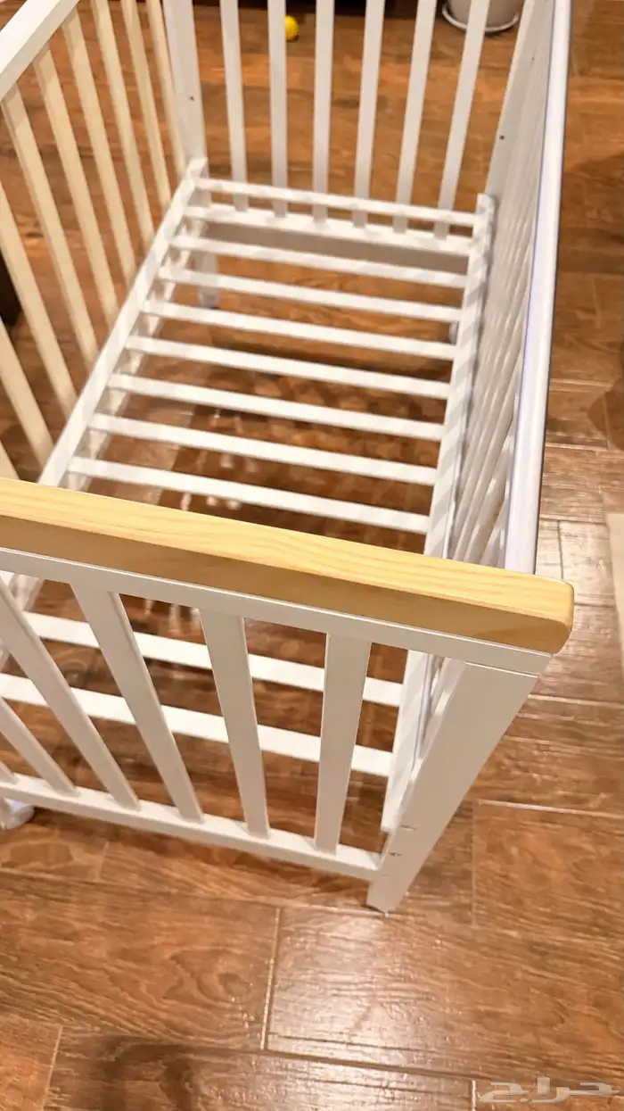 سرير أطفال 0