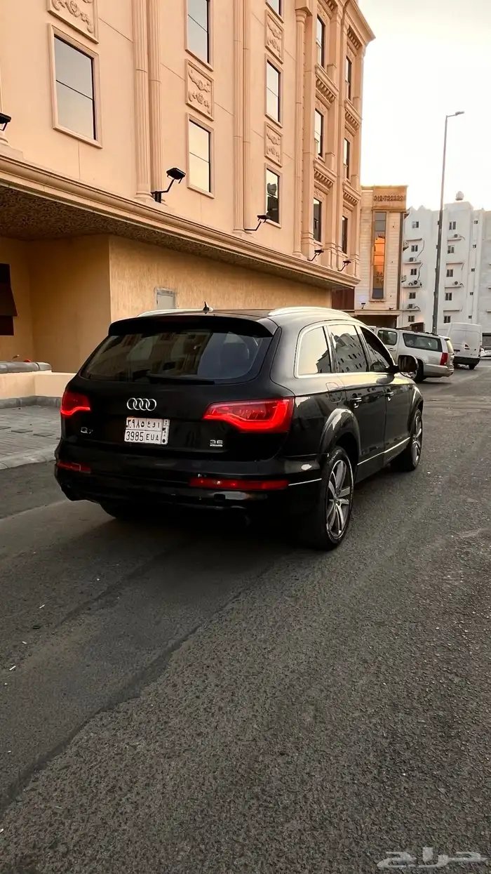 للبيع أودي Q7 موديل 2010 5