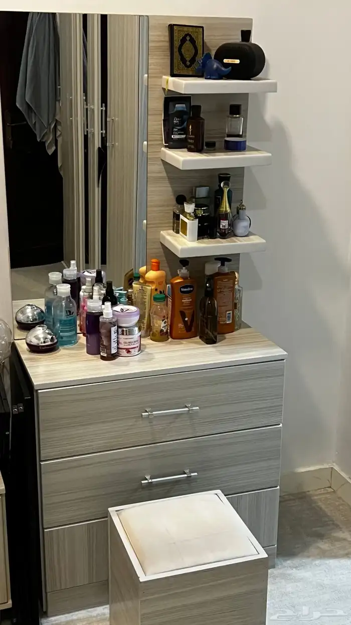 دولاب ملابس   تسريحة   طاولة 14