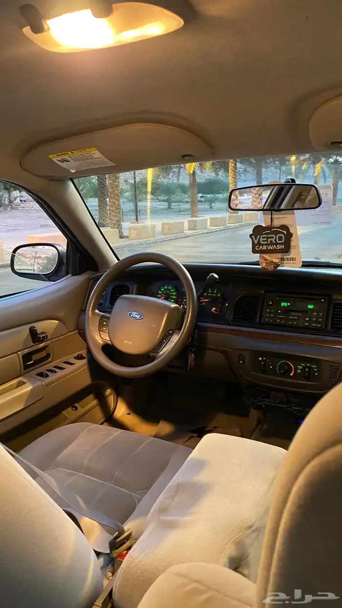 فورد كراون فكتوريا 2009 نظيف 24