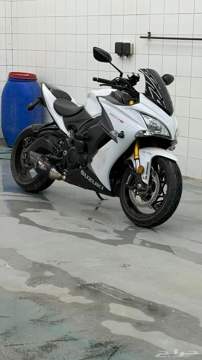 للبيع دباب سوزوكي GSX 1000 F 0