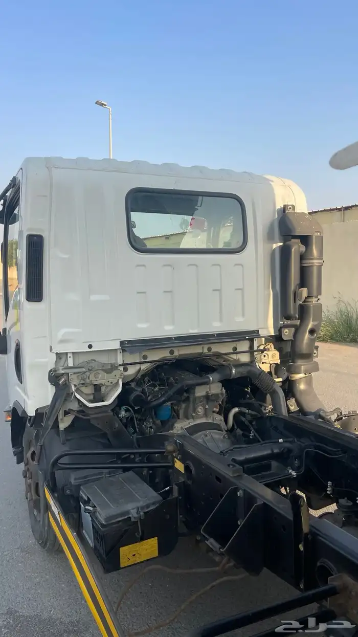 للبيع قلاب اسيزو 9