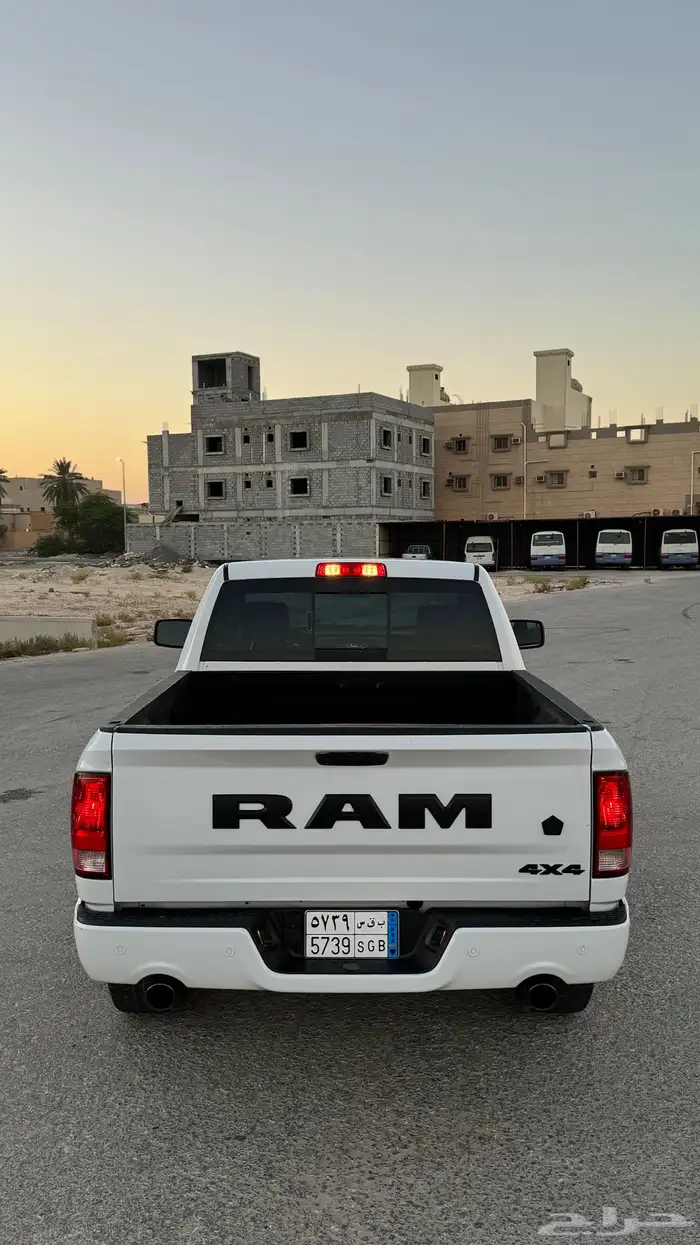رام 1500 كلاسيك غمارة 2022 مواصفات نادرة 32
