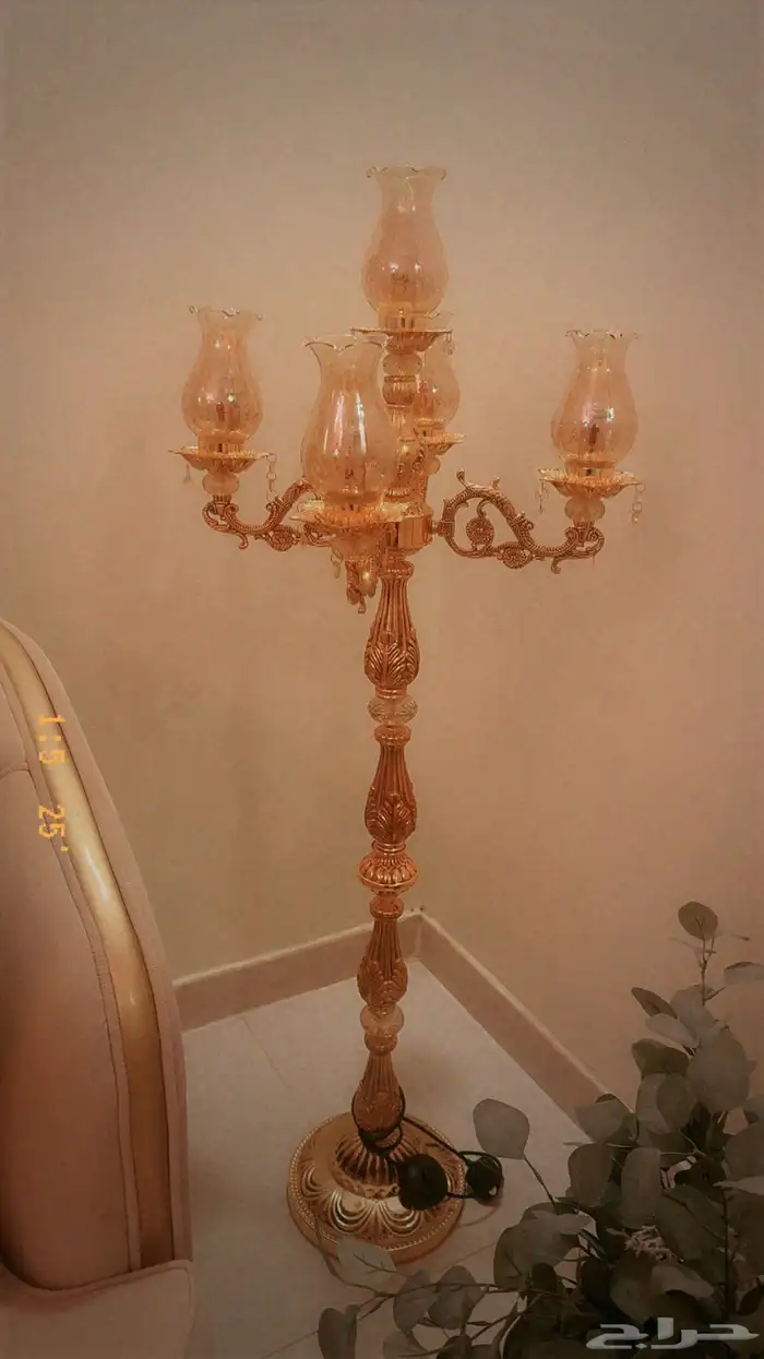 للبيع كنب مع ملحقات 8