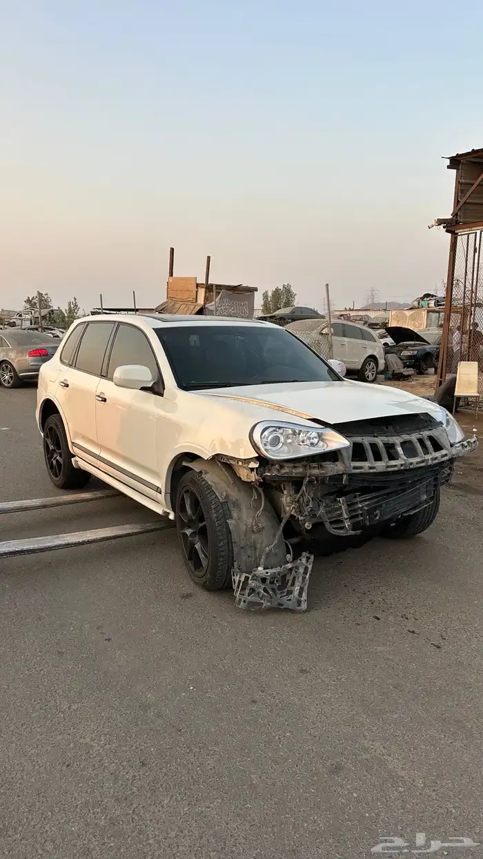 قطع غيار تشليح بورش كايين 2009 4