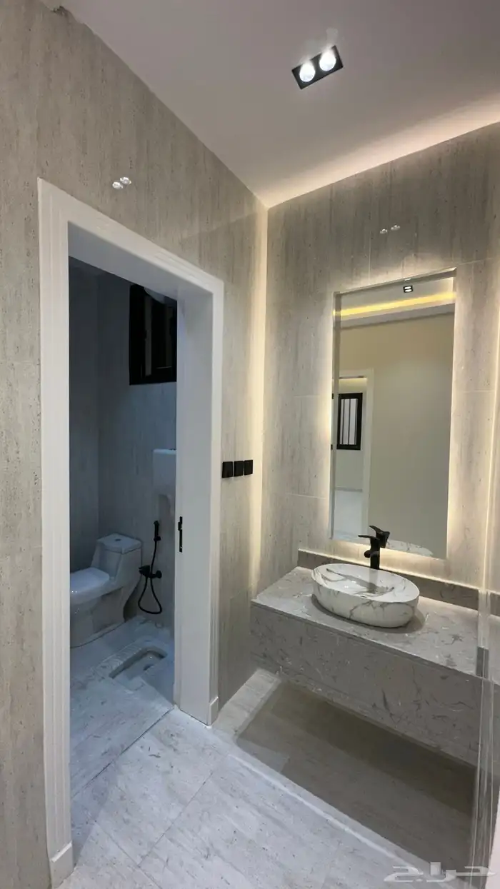 شقق ارضيه وارواف علويه للبيع خميس مشيط حي اليرموك 30