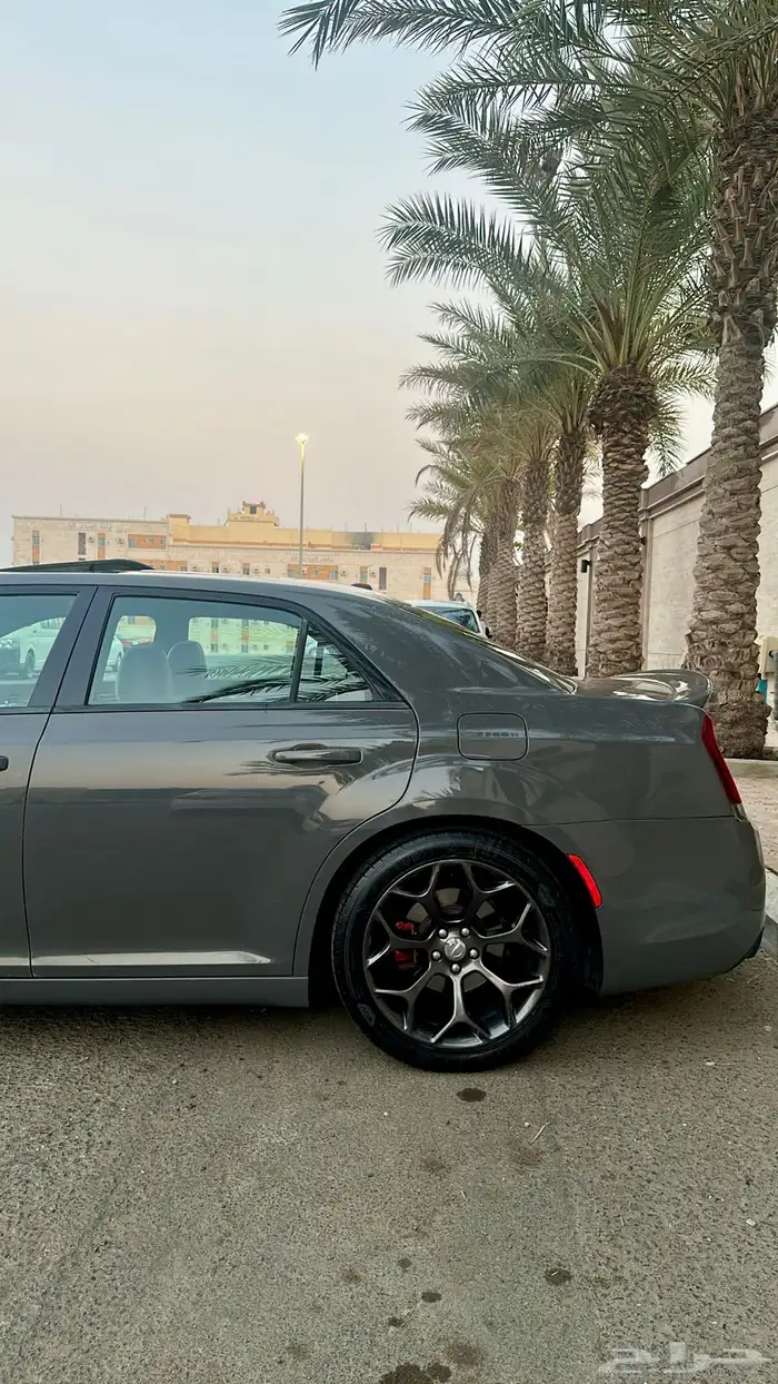 كرايزلر 2018 - S300 فل كامل 3.6 . 4