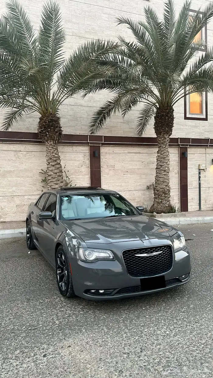 كرايزلر 2018 - S300 فل كامل 3.6 . 1