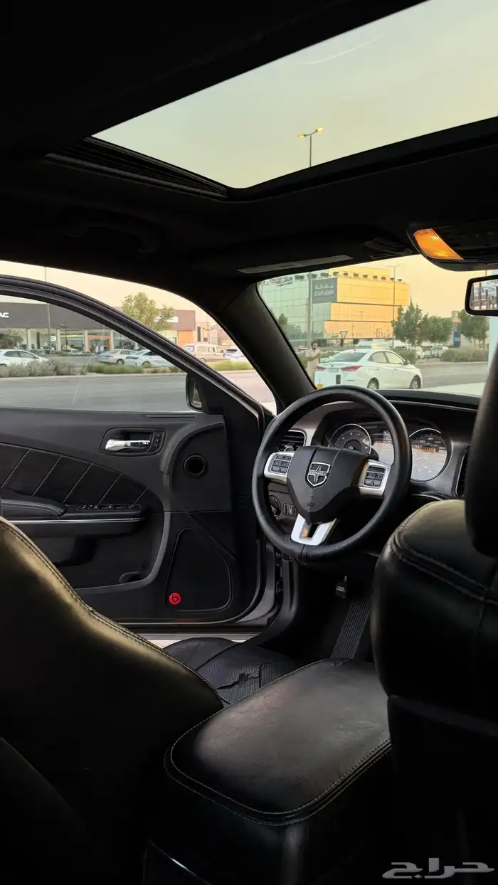 تشارجر 2013 للبيع 6