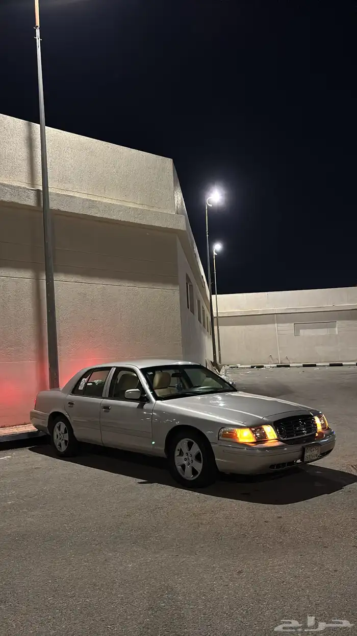 فورد فكتوريا 2011 4