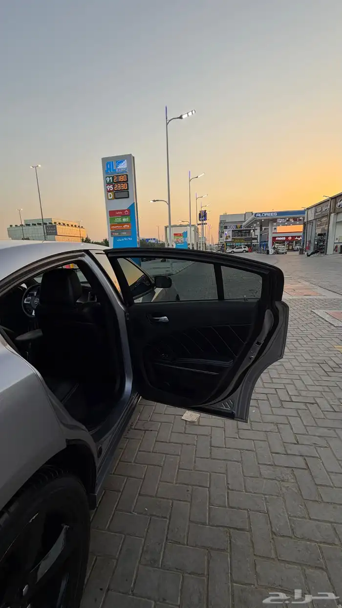 تشارجر 2013 للبيع 4