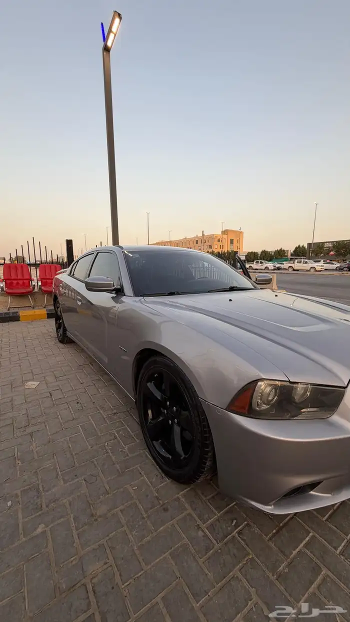 تشارجر 2013 للبيع 2
