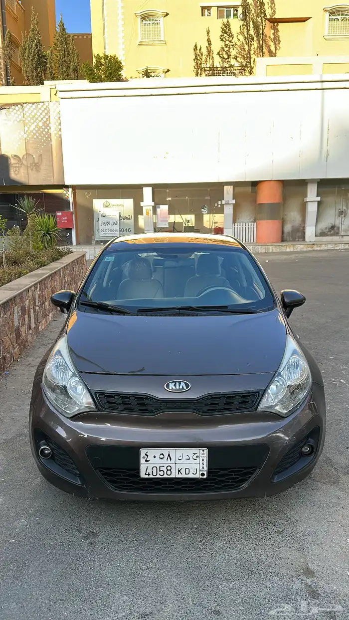 للبيع ريو هاتش باك 0