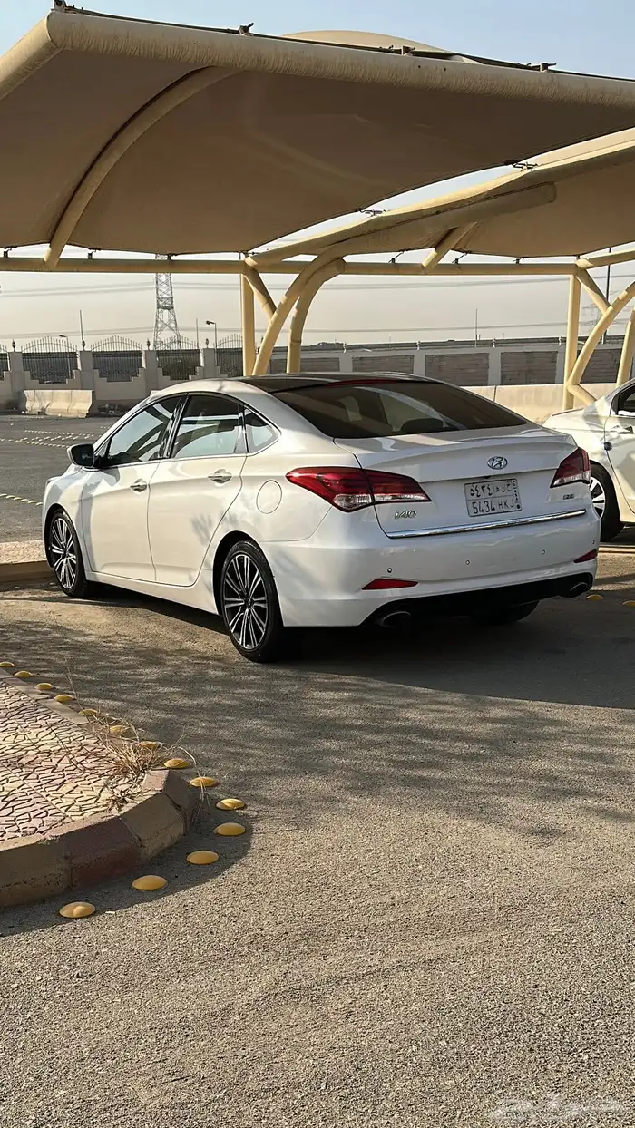 سيارة للبيع i40 0