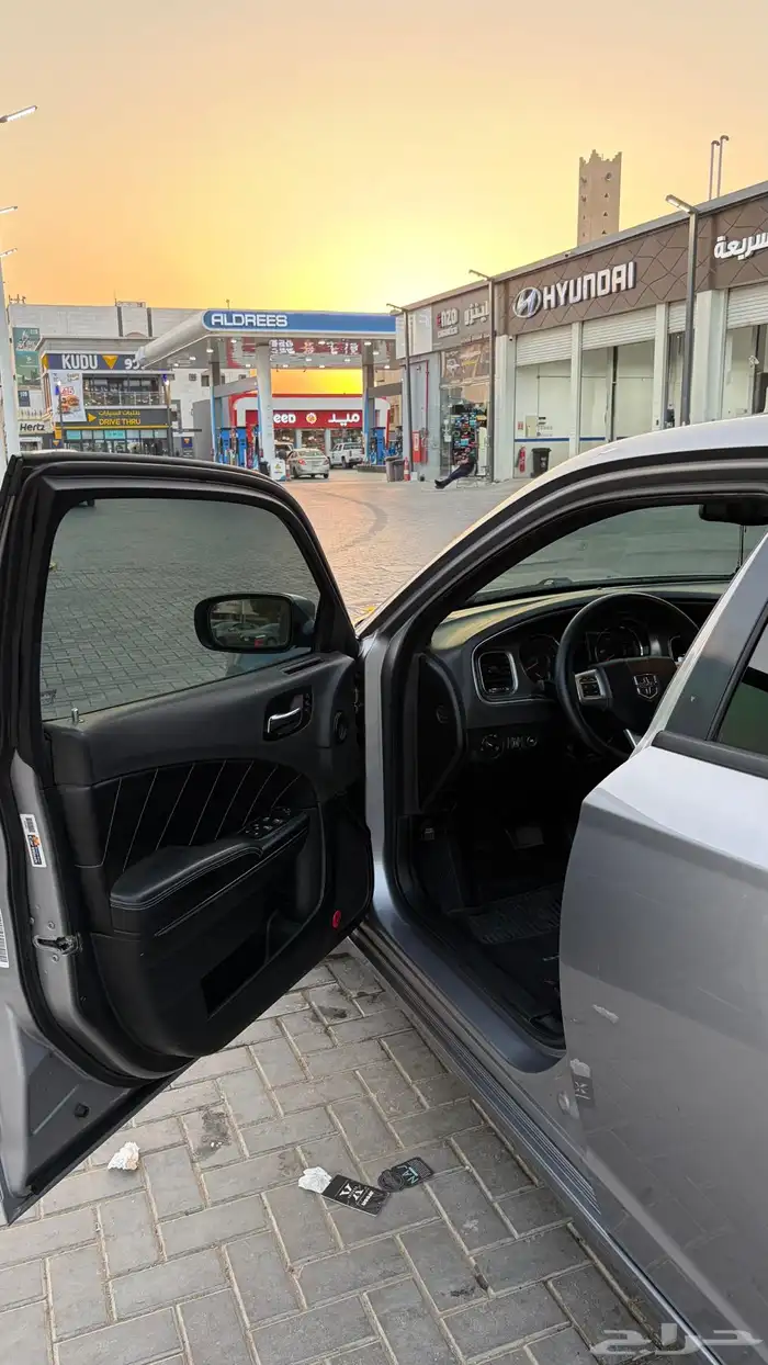 تشارجر 2013 للبيع 0