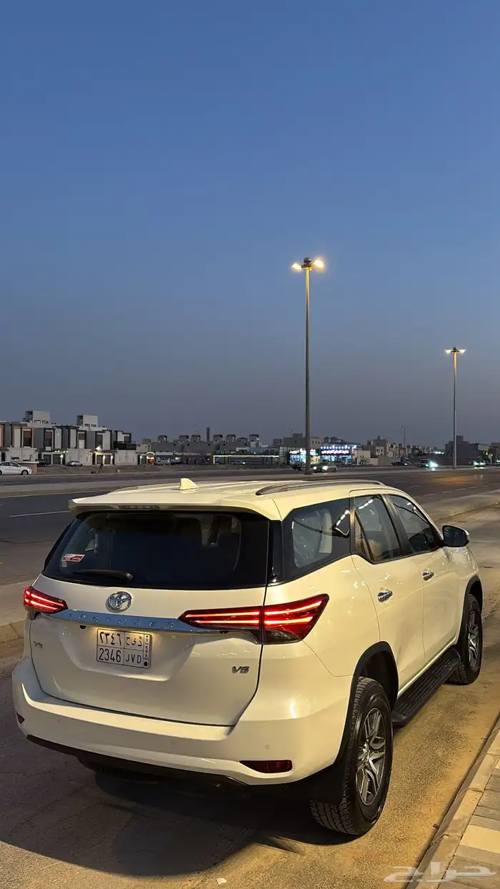 تويوتا فورشنر VX. 1 6 سلندر عبداللطيف جميل 21