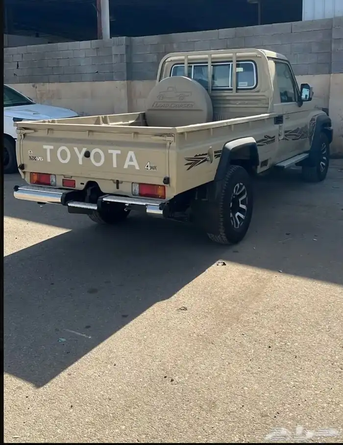 تويوتا لاند كروزر شاص فل كامل بنزينDLX 2025 1