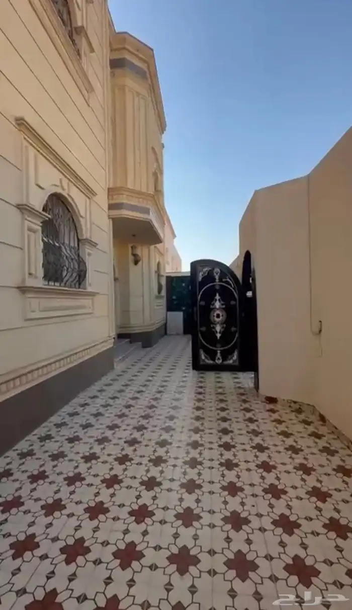 للبيع دورين مفصوله الخرج حي الاندلس 1