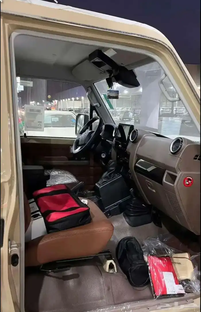 تويوتا لاند كروزر شاص فل كامل بنزينDLX 2025 3