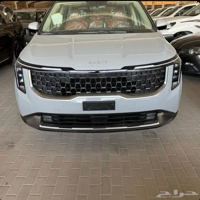 كيا كرنفال استاندر ونص فل موديل 2026 0