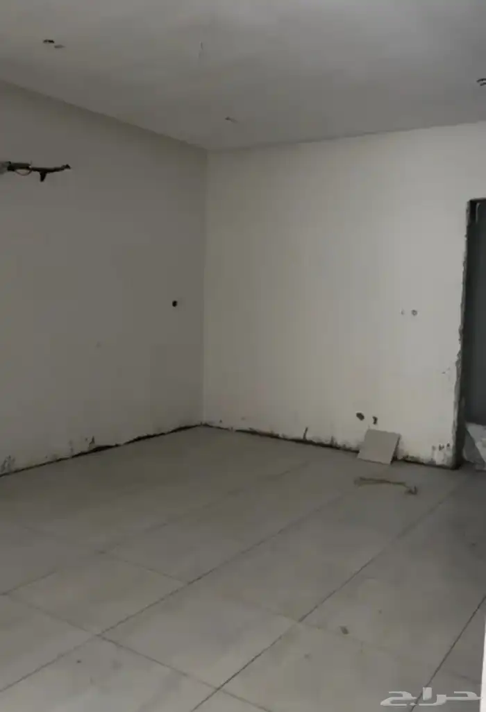 شقه 4 غرف شارعين مساحة 130م مدة التسليم 3 اشهر حي النزهه 7