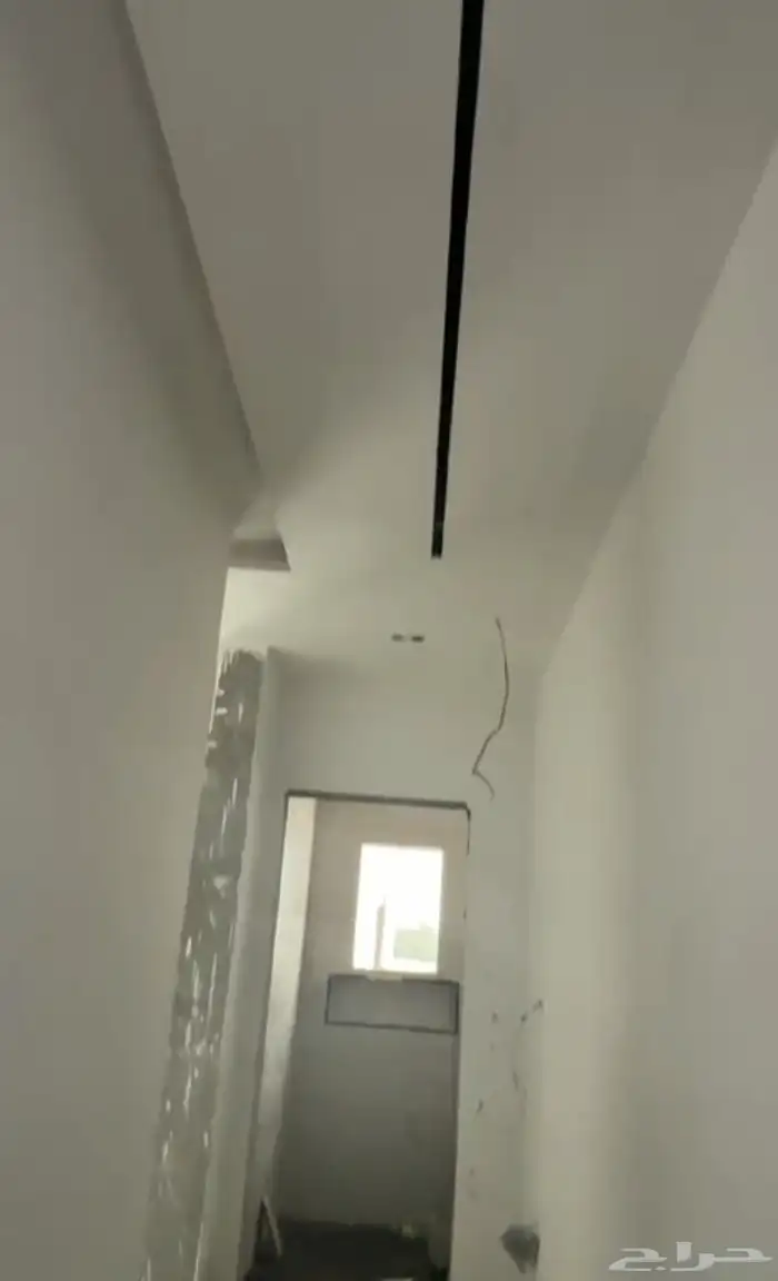 شقه 4 غرف شارعين مساحة 130م مدة التسليم 3 اشهر حي النزهه 6