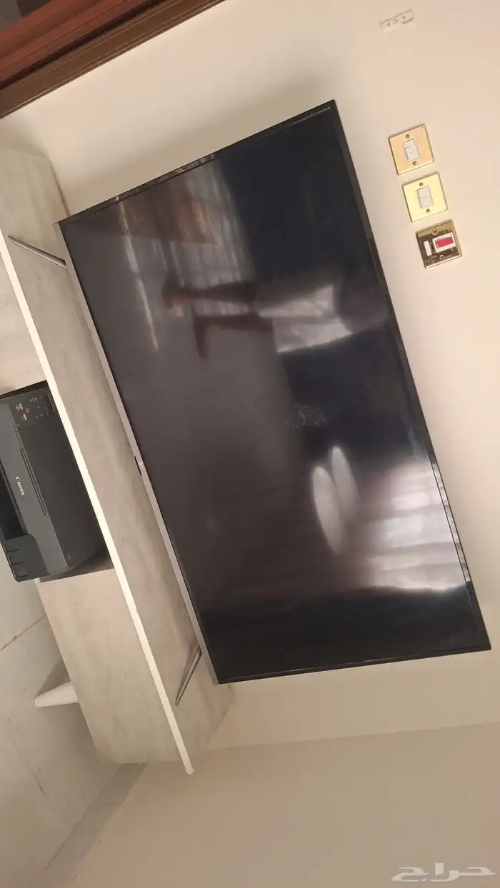 للبيع شاشه بوصه 55 مكسوره 0