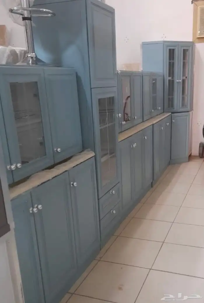 مطبخ شبه جديد للبيع   بحالة ممتازه 0