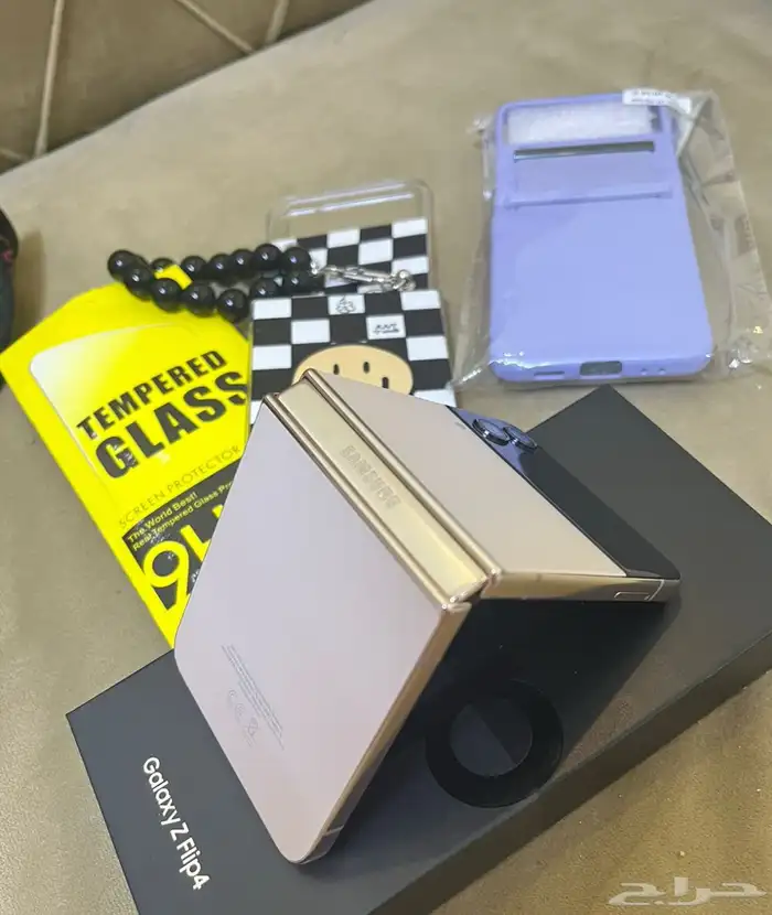 للبيع Samsung Galaxy Z Flip 4 2