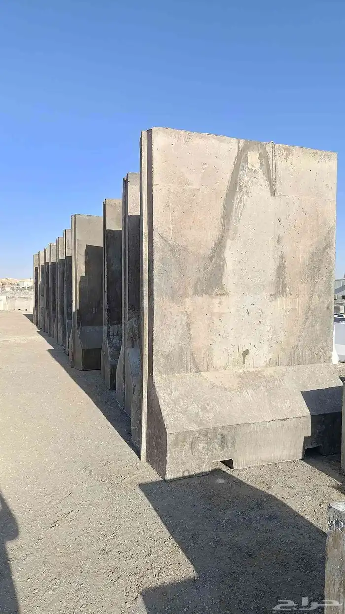 حواجز خرسانية نيوجرسي قواعد مضلات مناهل 3