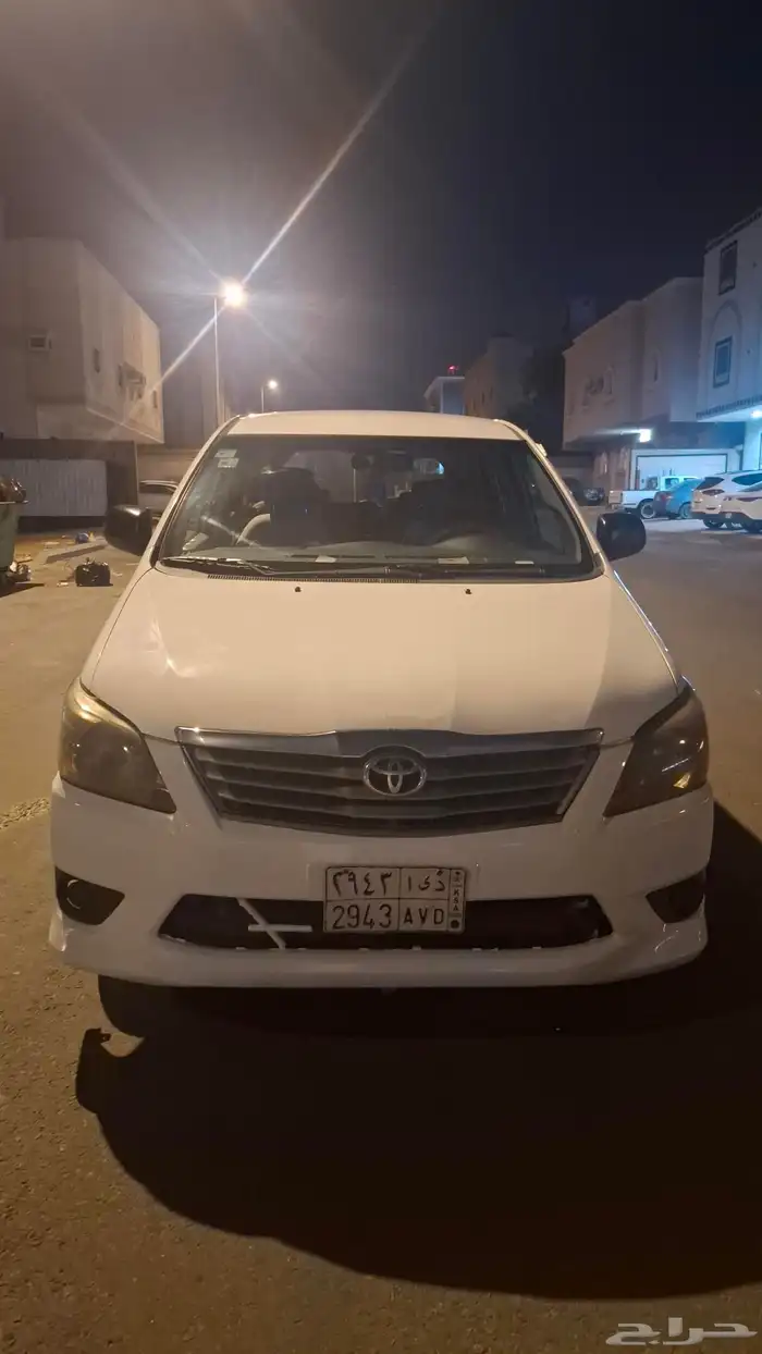تويوتا أنوفا نظيفة 2015 7