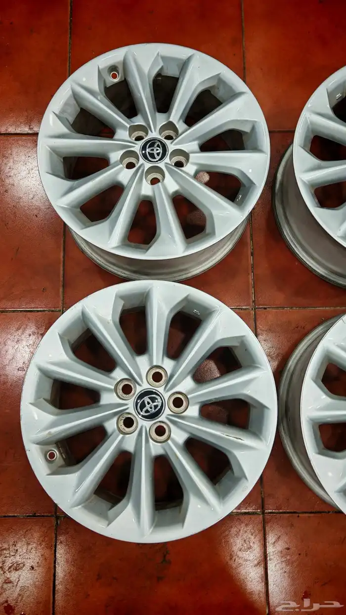 جنوط كورلا اصلي وكاله شبه جديد مقاس 16 مديل 2022 4