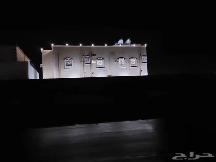 شقه للايجار حي الجامعه 2