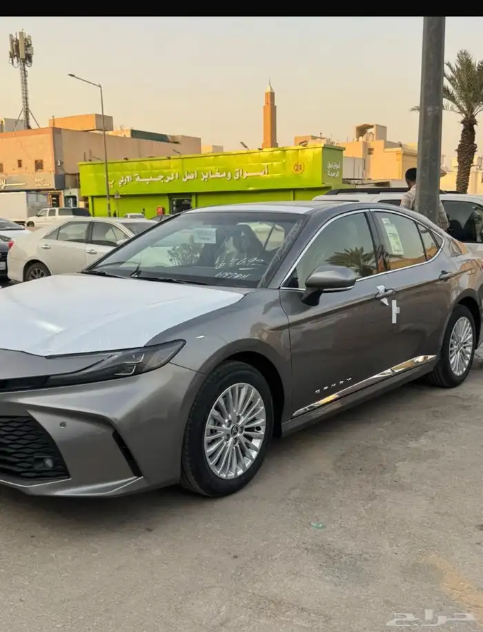 كامري تيتانيوم 2025 اصفار LE اخر دفعه 0
