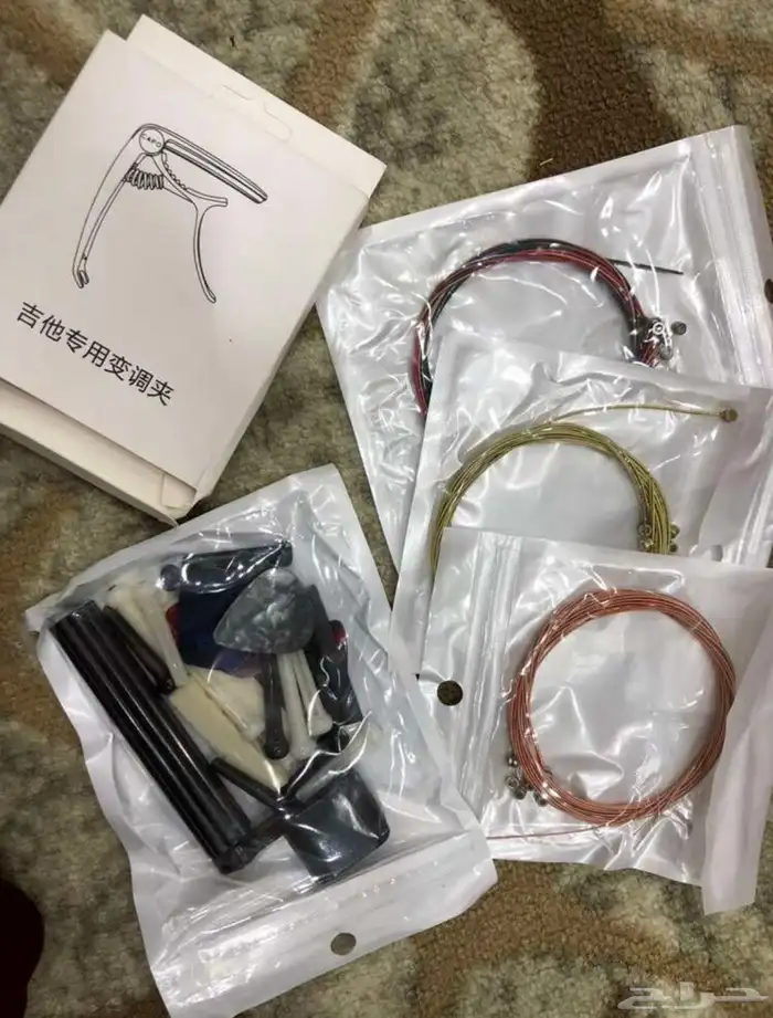 للبيع قيتار ياماها سي 40 مستخدم ما استعمله كثير نظيف 2