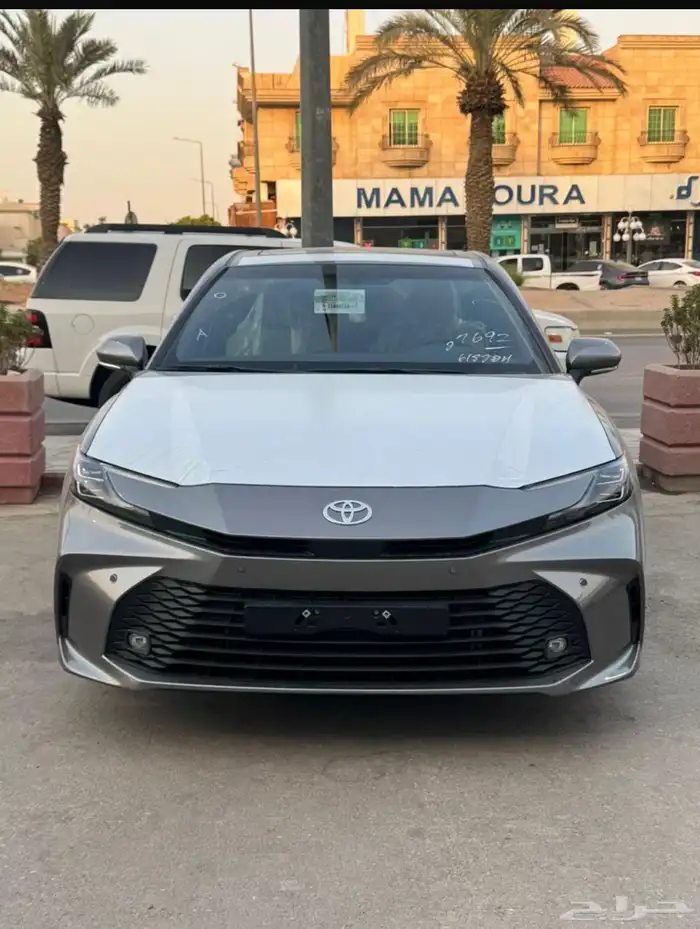 كامري تيتانيوم 2025 اصفار LE اخر دفعه 2