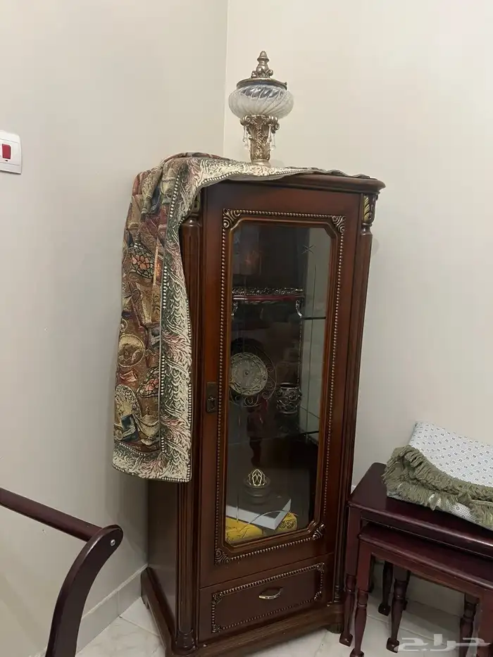 اثاث غرفه نوم   غرفه طعام (الفك والنقل على الشاري ) التواصل 1