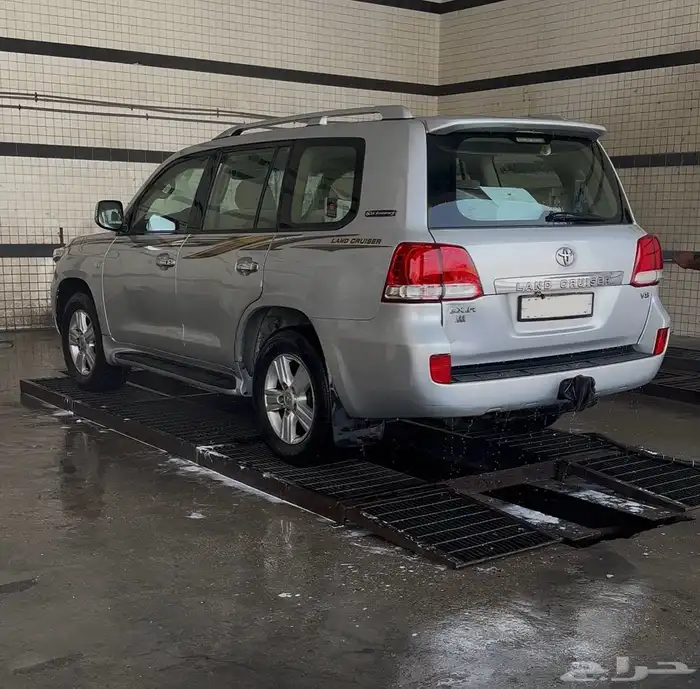 لاندكروزر 2011 ستين عام V8 0