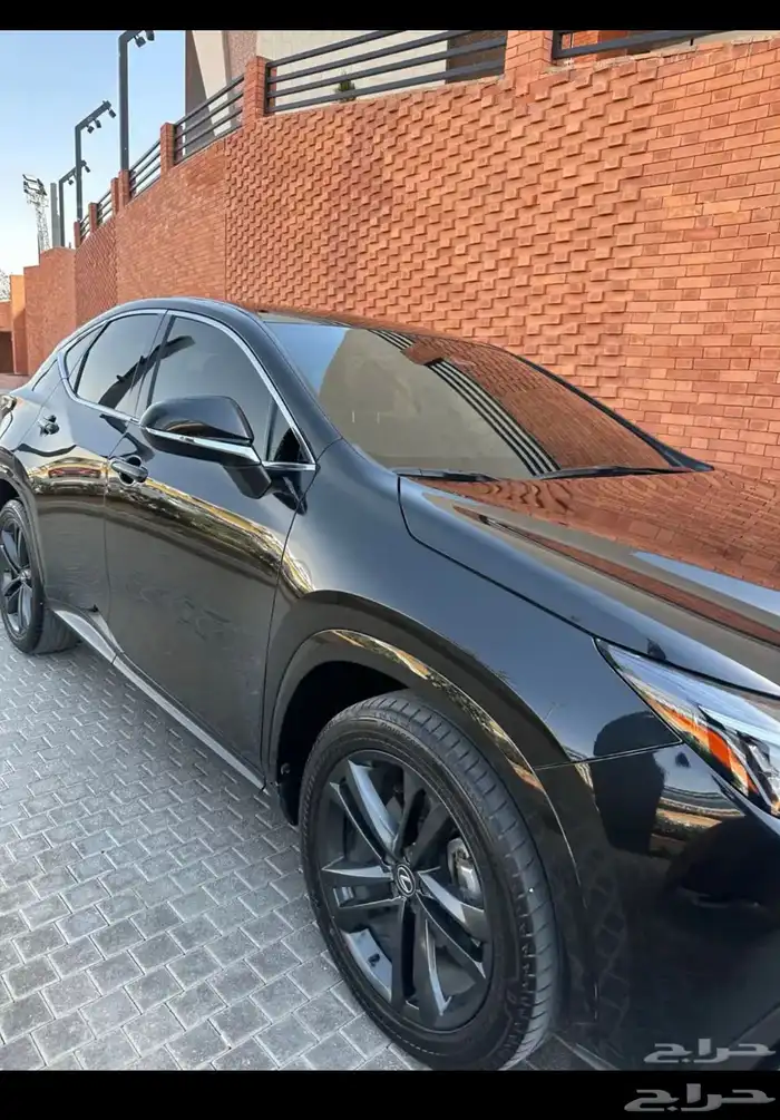 للبيع لكزسNX350H هايبرد 2