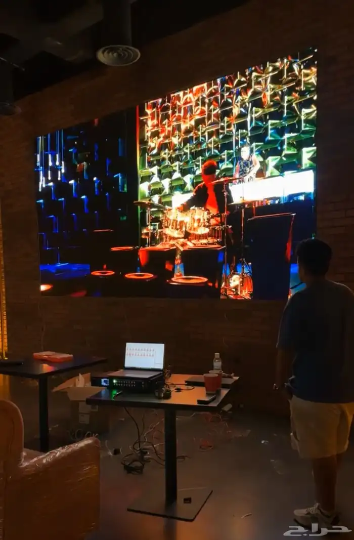 توريد_تصميم_تجهيز_شاشات_اضاءة_لاونج_قاعات_احتفالات 11