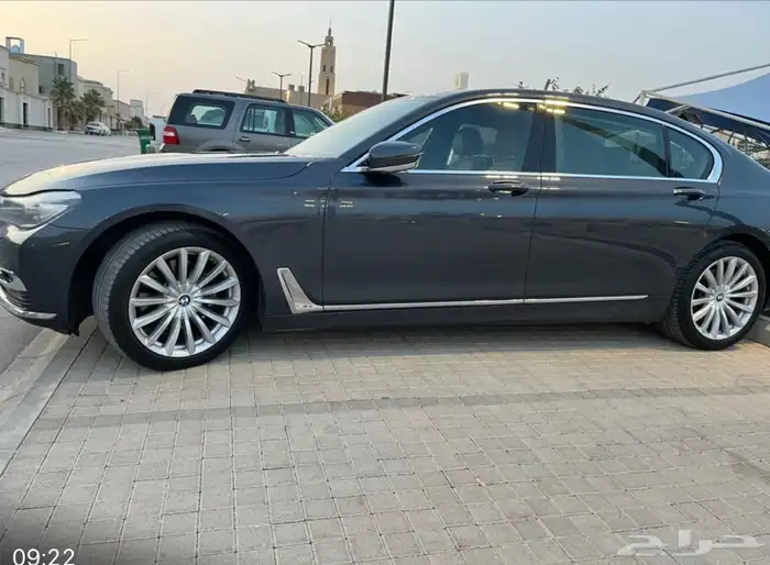 بي ام دبليو 730 بحالة ممتازة م 2016 5