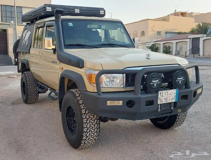 جيب شاص غمارتين 2015 مجهز بالكامل 4