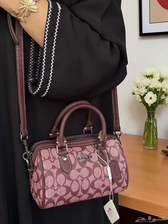 شنطة ماركة كوتش هاي كوالتي مع الملحقات شامل التوصيل والشحن 14