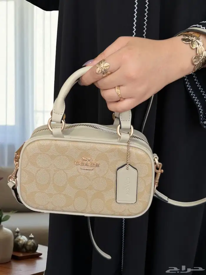 شنطة ماركة كوتش هاي كوالتي مع الملحقات شامل التوصيل والشحن 3