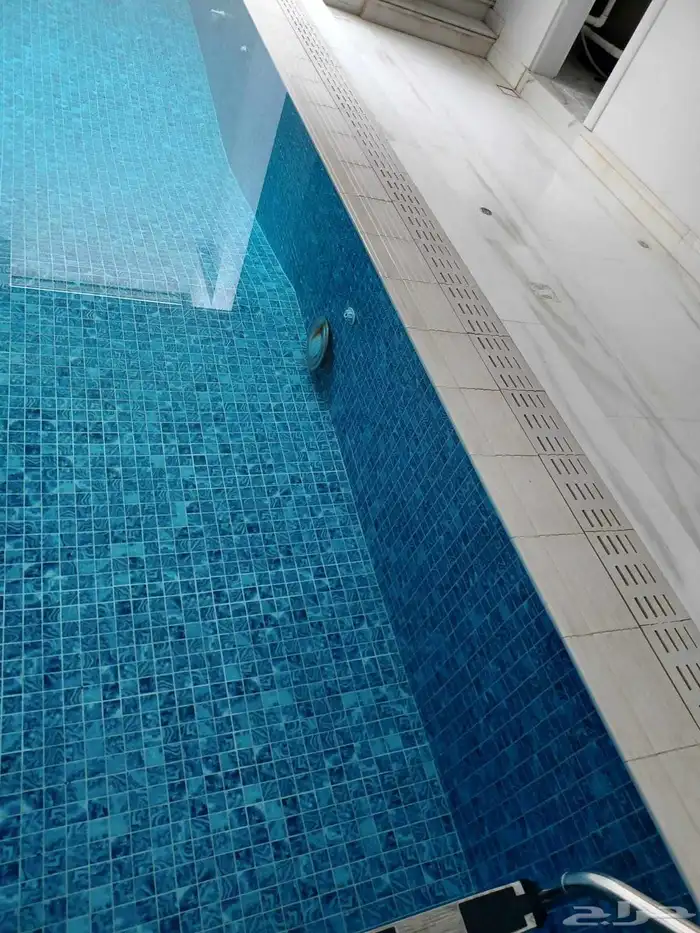 مسابح والجاكوزي البارد والحار والنوافير 1